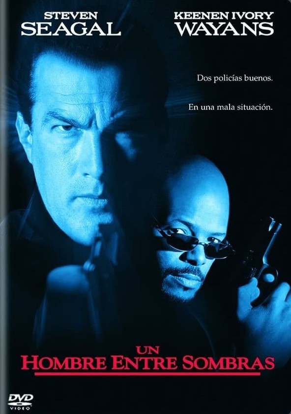 Un hombre entre sombras